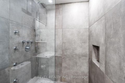 Photo 32 at 89 Foxley Street, Bellwoods, Toronto