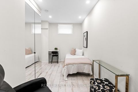 Photo 34 at 89 Foxley Street, Bellwoods, Toronto