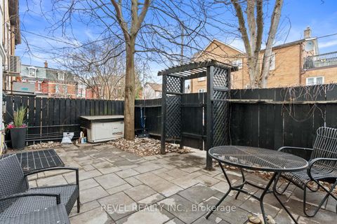 Photo 42 at 89 Foxley Street, Bellwoods, Toronto