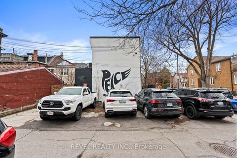 Photo 43 at 89 Foxley Street, Bellwoods, Toronto