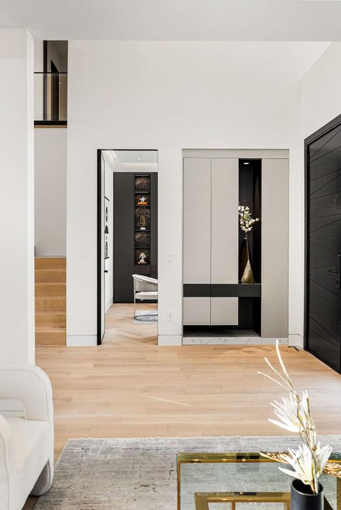 Photo 6 at 281 Kerrybrook Drive, Mill Pond, Richmond Hill