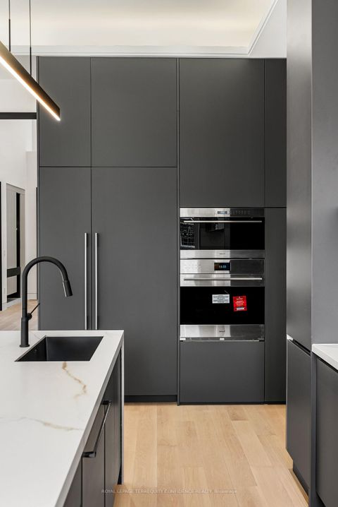 Photo 12 at 281 Kerrybrook Drive, Mill Pond, Richmond Hill