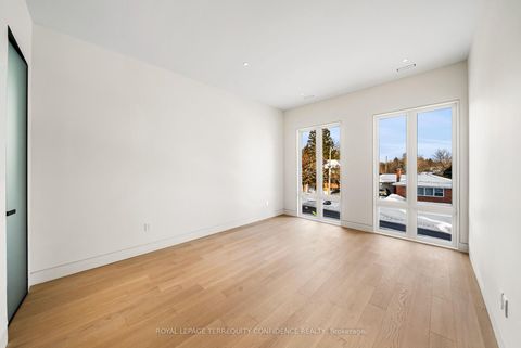 Photo 32 at 281 Kerrybrook Drive, Mill Pond, Richmond Hill