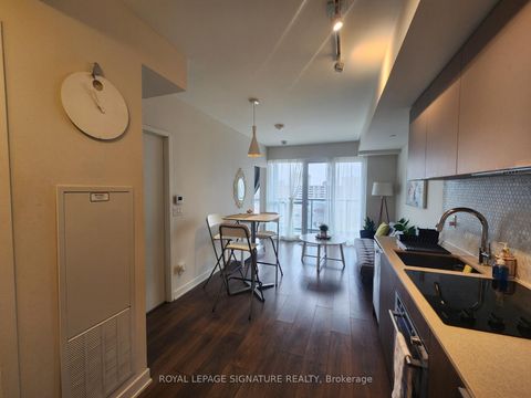 Photo 4 at 808 - 2 Sonic Way, Flemingdon Park, Toronto