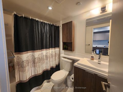 Photo 8 at 808 - 2 Sonic Way, Flemingdon Park, Toronto