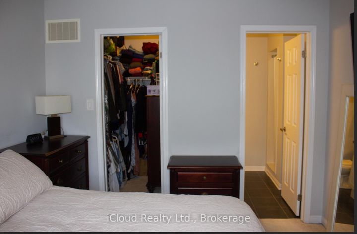 Photo 6 at 118 Baycliffe Crescent, Northwest Brampton, Brampton