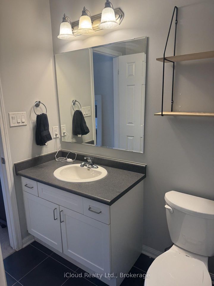 Photo 7 at 118 Baycliffe Crescent, Northwest Brampton, Brampton