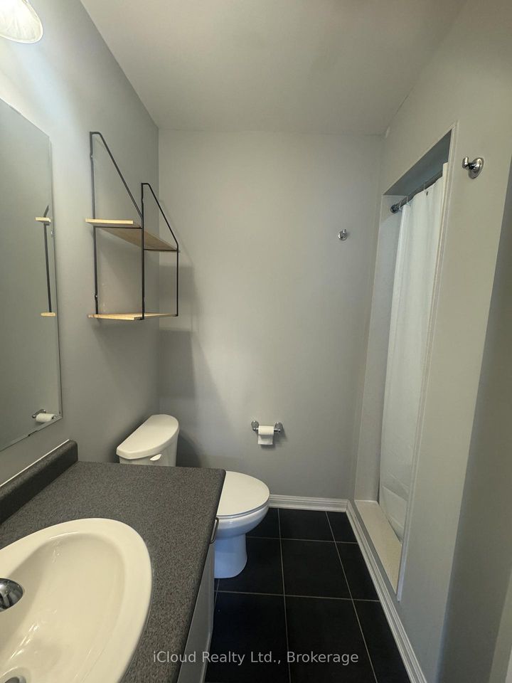 Photo 8 at 118 Baycliffe Crescent, Northwest Brampton, Brampton