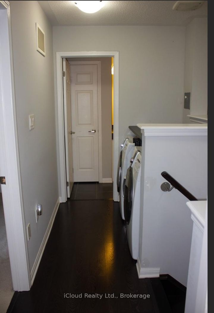 Photo 11 at 118 Baycliffe Crescent, Northwest Brampton, Brampton