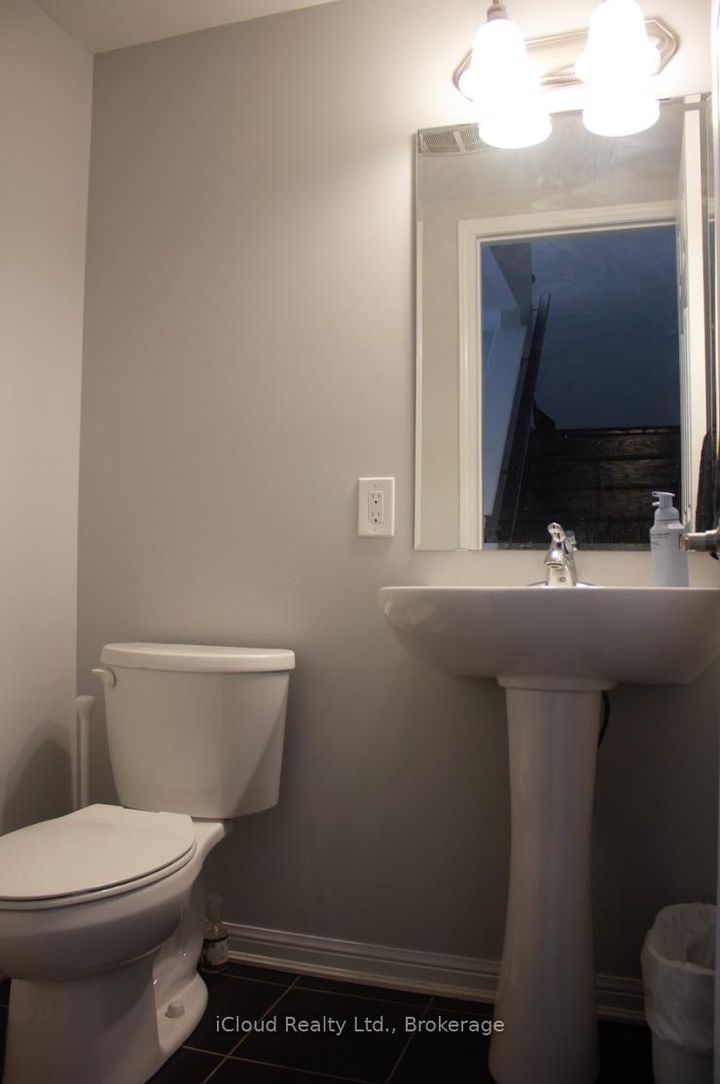 Photo 15 at 118 Baycliffe Crescent, Northwest Brampton, Brampton