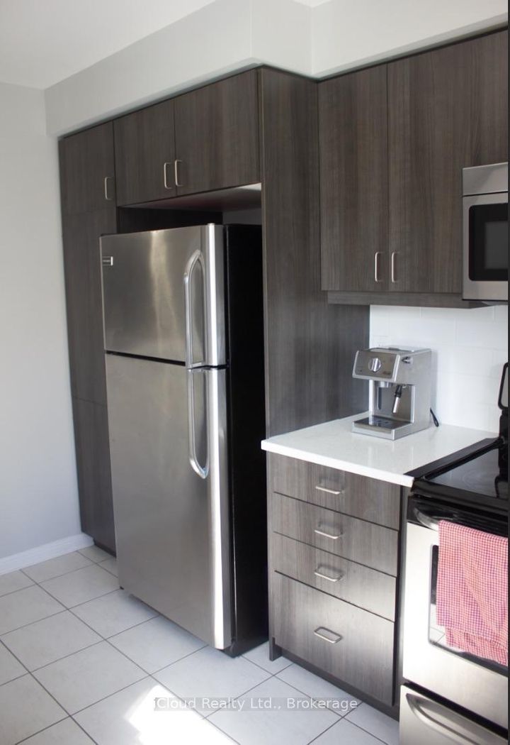 Photo 17 at 118 Baycliffe Crescent, Northwest Brampton, Brampton