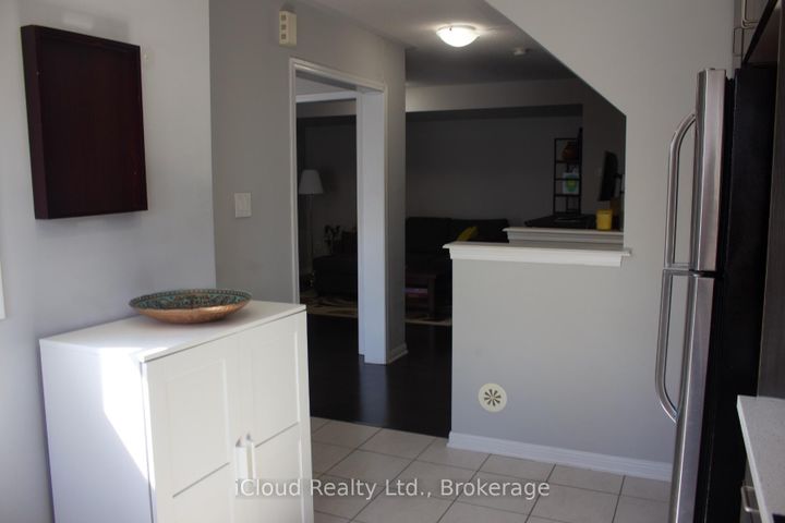 Photo 18 at 118 Baycliffe Crescent, Northwest Brampton, Brampton