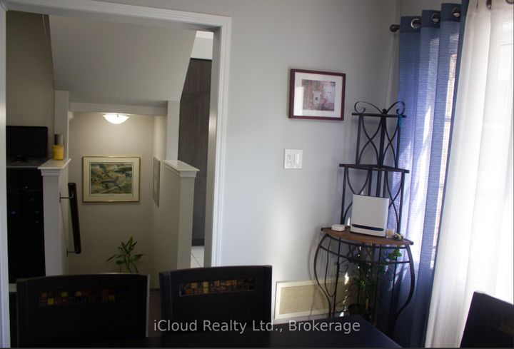 Photo 21 at 118 Baycliffe Crescent, Northwest Brampton, Brampton