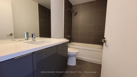 Photo 10 at 3003 - 8 Eglinton Avenue E, Mount Pleasant West, Toronto