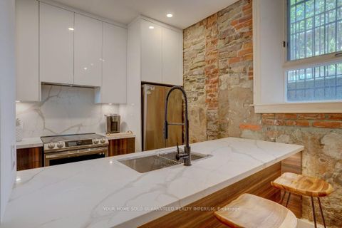 Photo 7 at 108 - 915 King Street W, Niagara, Toronto