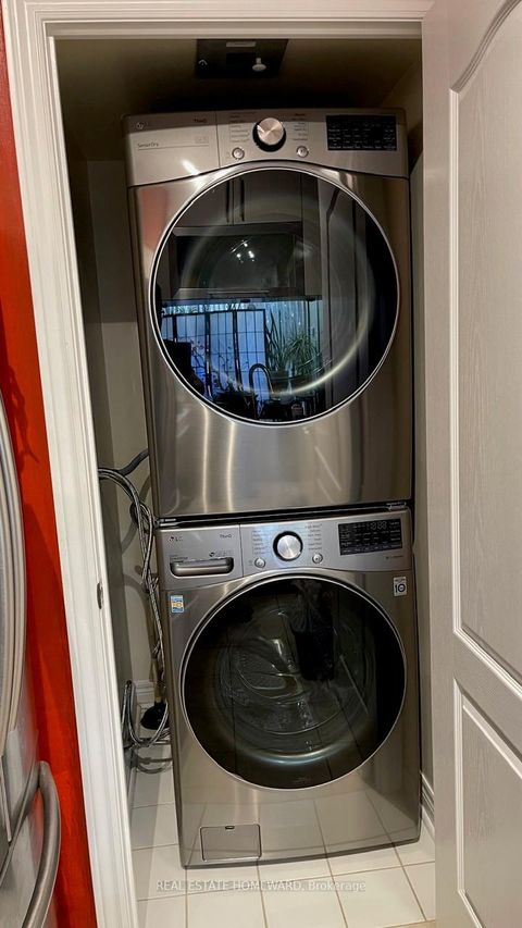 Photo 15 at 108 - 50 Disera Drive, Beverley Glen, Vaughan