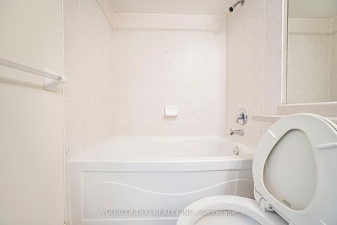 Photo 31 at 802 - 18 Spring Garden Avenue, Willowdale East, Toronto