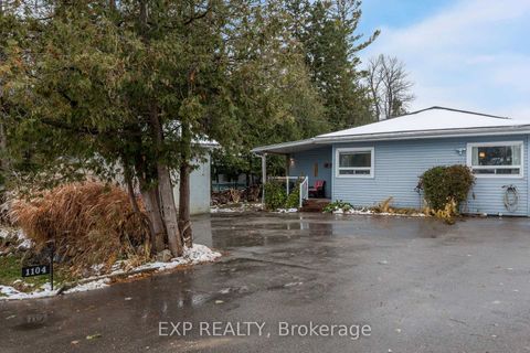 Photo 1 at 1104 Ferrier Avenue, Lefroy, Innisfil