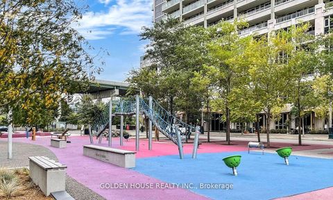 Photo 2 at 2309 - 215 Fort York Boulevard, Niagara, Toronto