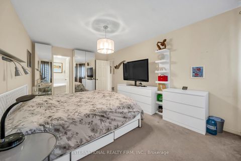 Photo 28 at 45 Naughton Drive, Westbrook, Richmond Hill