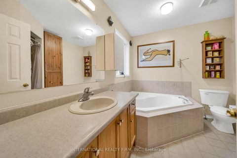 Photo 29 at 45 Naughton Drive, Westbrook, Richmond Hill