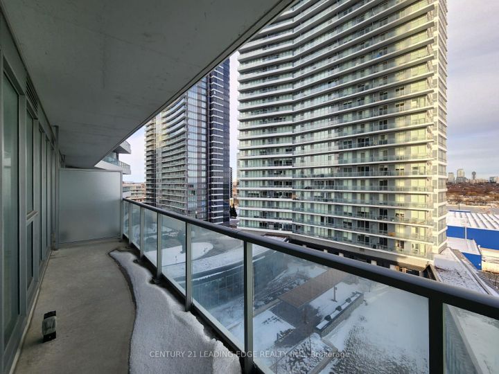 Photo 5 at 709 - 115 Mcmahon Drive, Bayview Village, Toronto