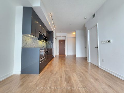 Photo 6 at 709 - 115 Mcmahon Drive, Bayview Village, Toronto