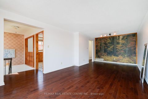 Photo 5 at 33 Millhouse Crescent, Rouge E11, Toronto