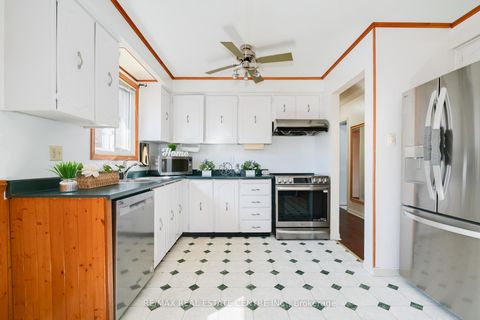 Photo 8 at 33 Millhouse Crescent, Rouge E11, Toronto