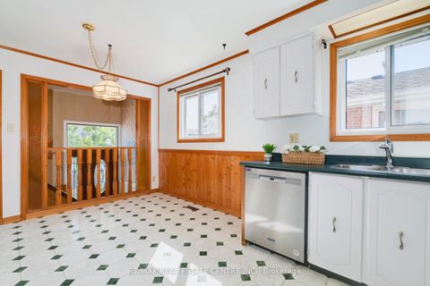 Photo 10 at 33 Millhouse Crescent, Rouge E11, Toronto