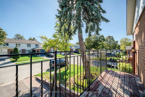 Photo 33 at 33 Millhouse Crescent, Rouge E11, Toronto