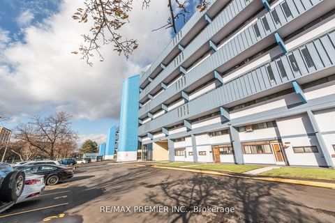 Photo 1 at 807 - 4673 Jane Street, Black Creek, Toronto
