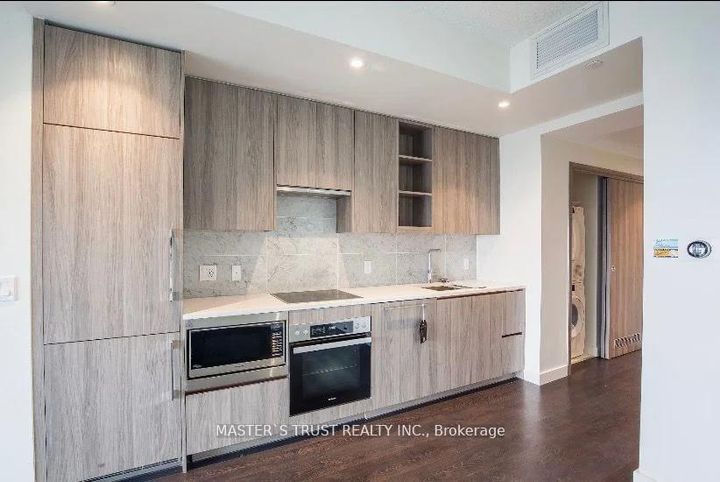 Photo 5 at 2005 - 95 McMahon Drive, Bayview Village, Toronto