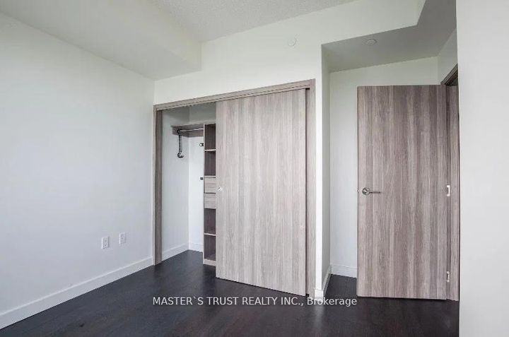 Photo 7 at 2005 - 95 McMahon Drive, Bayview Village, Toronto