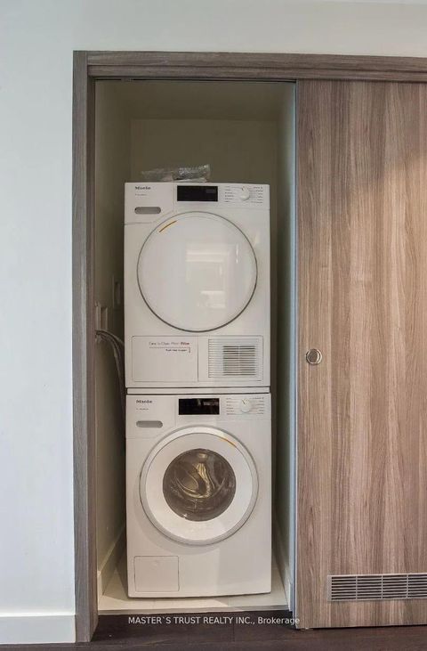 Photo 11 at 2005 - 95 McMahon Drive, Bayview Village, Toronto