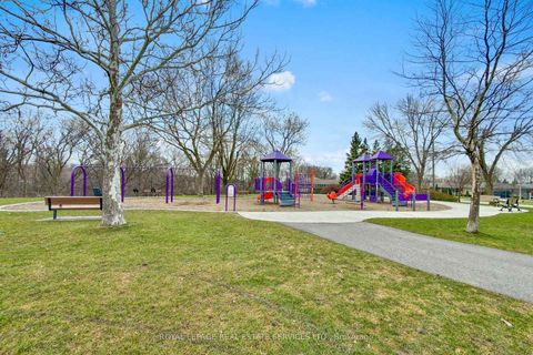 Photo 36 at 27 Peacham Crescent, CFB, Toronto