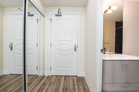 Photo 7 at 508 - 9075 Jane Street, Concord, Vaughan