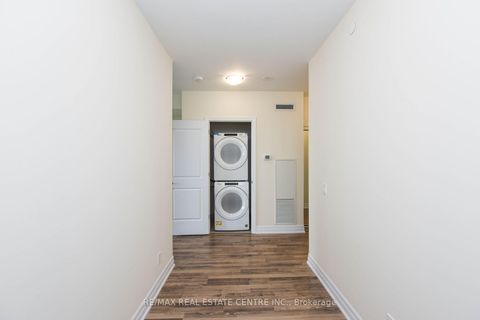 Photo 11 at 508 - 9075 Jane Street, Concord, Vaughan
