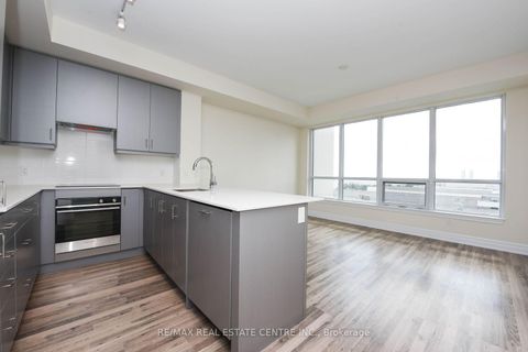 Photo 15 at 508 - 9075 Jane Street, Concord, Vaughan