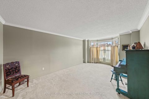 Photo 5 at 42 Houseman Crescent, North Richvale, Richmond Hill