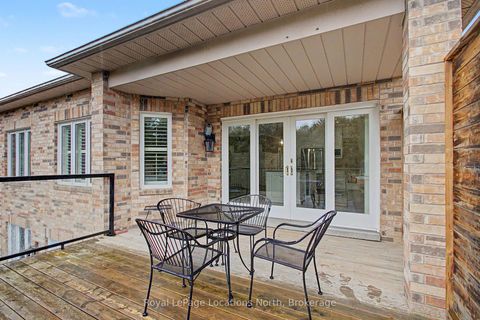 Photo 10 at 727 Madeline Heights N, Wyndham, Newmarket