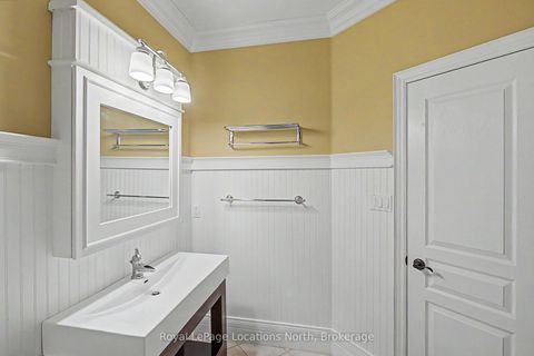 Photo 12 at 727 Madeline Heights N, Wyndham, Newmarket