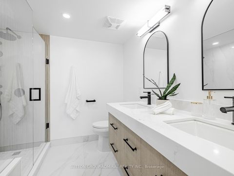 Photo 19 at 1611 - 7420 Bathurst Street N, Brownridge, Vaughan