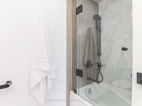 Photo 24 at 1611 - 7420 Bathurst Street N, Brownridge, Vaughan