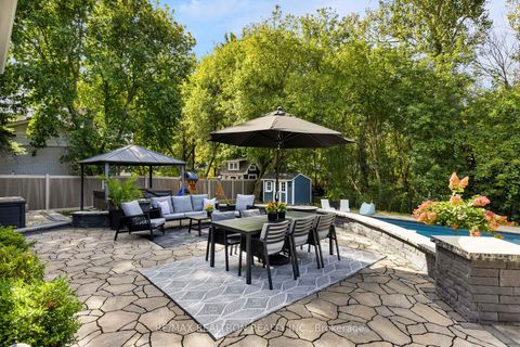 Photo 8 at 138 Roxborough Road, College Manor, Newmarket