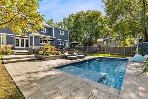 Photo 14 at 138 Roxborough Road, College Manor, Newmarket