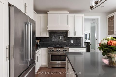 Photo 27 at 138 Roxborough Road, College Manor, Newmarket