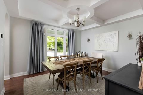 Photo 31 at 138 Roxborough Road, College Manor, Newmarket