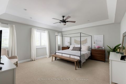 Photo 33 at 138 Roxborough Road, College Manor, Newmarket