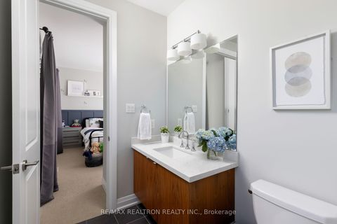 Photo 40 at 138 Roxborough Road, College Manor, Newmarket